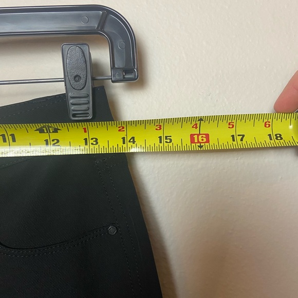 Elegant Black Ankle Dress Pants for women - Picture 5 of 6